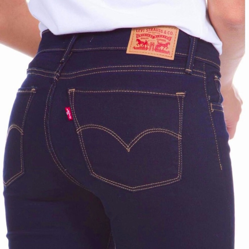 Levi’s Women’s 710 Super Skinny Mid Rise Dark Indigo Stretch Jeans NWT 26 x 30